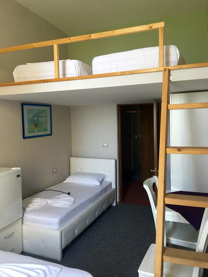 British Hotel Химара Экстерьер фото